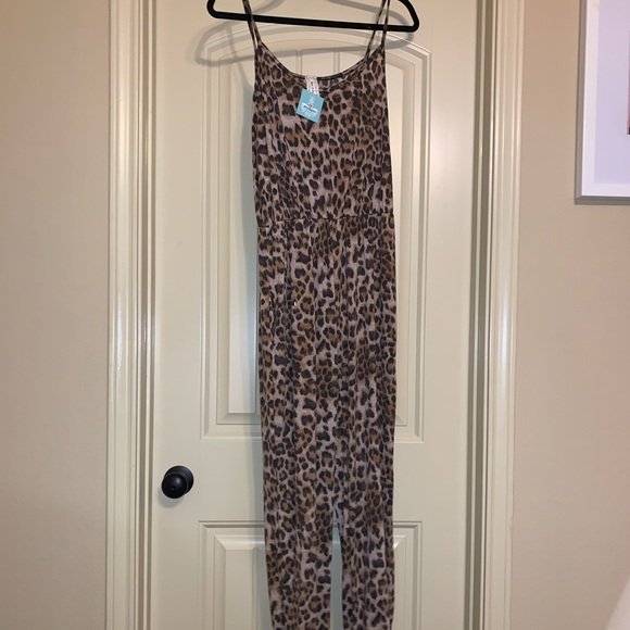 Cheetah Print Jumpsuit - Picture 2 of 2